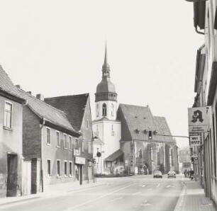 Blick zur Stadtkirche St. Laurentius