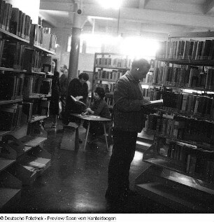 Bibliotheken und Büchereien und Buchläden