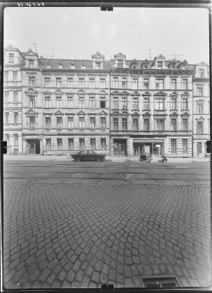Görlitz-Altstadt, Landeskronstraße. Wohnhäuser mit Laden. Straßenfront