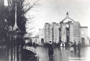 Fürstliches Hoftheater nach dem Brand am 05.02.1912. Detmold. Rosental
