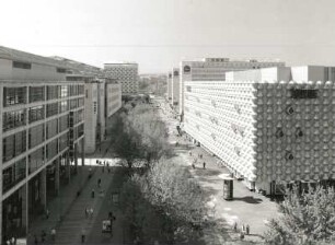 Dresden-Altstadt, Prager Straße. Geschäftshaus und Warenhaus "Herti" (ehemaliges Centrum-Warenhaus, 1970-1978; F. Simon, I. Fokvari)