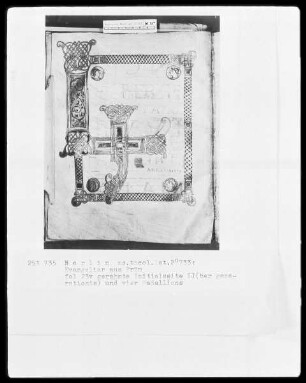 Evangeliar aus Prüm — Gerahmte Initialseite LI(ber generationis) mit vier Medaillons, Folio 23verso