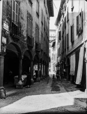 Altstadt : Blick durch die Gassen der Altstadt von Lugano