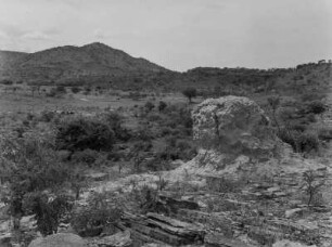 Hügellandschaft : Hügelige Savannenlandschaft in Eritrea