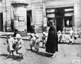 Waisenkinder in Warschau