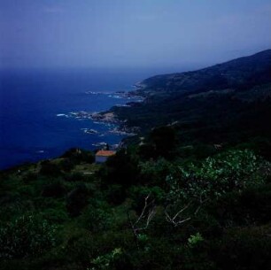 Skopelos. Felsige Nordküste bei Agio Ioannis
