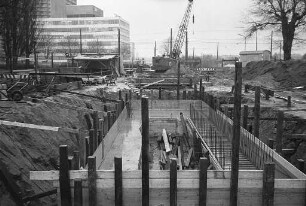 Bau einer Fußgängerbrücke über die Ettlinger Allee bei der Albtalbahn-Haltestelle Rüppurrer Schloss