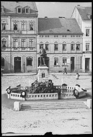 Sebnitz. Bismarck-Denkmal auf dem Markt