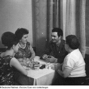 DSF (Deutsch-Sowjetische Freundschaft); Treffpunkt Leningrad; Kindergarten Bürgerstraße