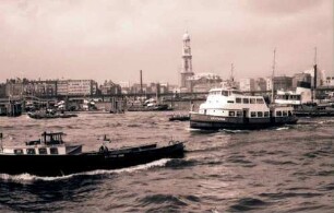 Hamburg: Hafenbetrieb, Hintergrund Michel