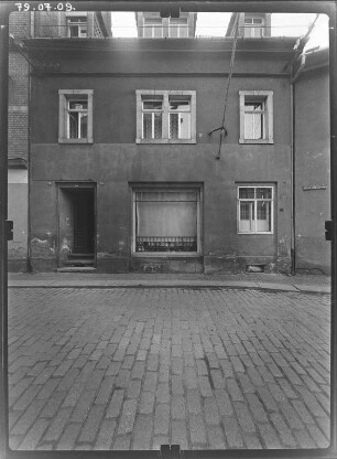 Meißen-Altstadt, Görnische Gasse 29. Wohnhaus mit Laden (2. H. 19. Jh.). Straßenfront