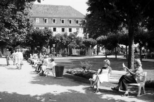 Überlingen: Kurpark mit Bad Hotel