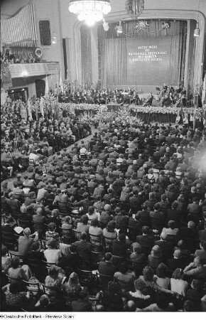 Podium und Publikum der Bachfeier