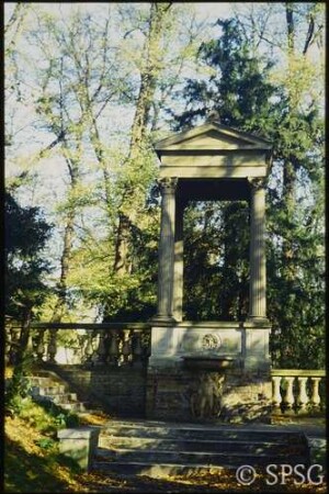 Potsdam, Park Sanssouci, Östlicher Lustgarten, Bereich zwischen Neptungrotte und Obelisk.