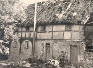 Wohnstallhaus in Pannewitz : Bauwesen - Wohnung, Exterieur. Ort: Banecy / Pannewitz. Altes Wohnstallhaus.