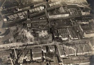 Industrieanlagen am Karl-Heine-Kanal in Lindenau und Plagwitz : Blickrichtung Norden
