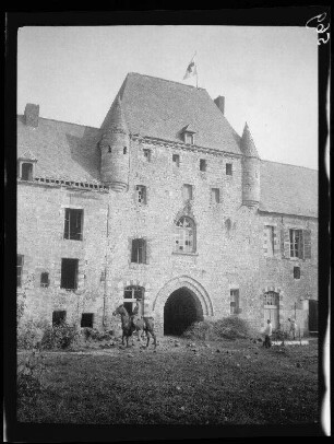 Villers-Carbonnel (Dep. Somme, Frankreich): Schloss Happlaincourt (Rückansicht)