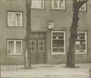 Altona-Ottensen: Bei der Kirche 13