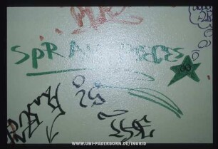 SPRAY PiECES