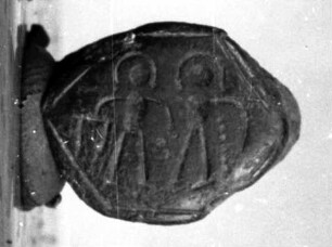 Fingerring mit zwei ganz rohen Figuren