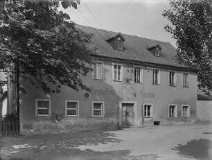 Oppach. Blick auf die Gaststätte "Erntekranz-Baude"
