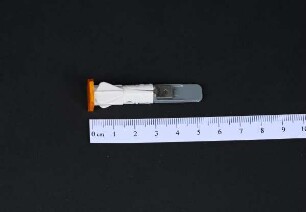 Glimmlampe in Kunststoffgehäuse (orange Blende)