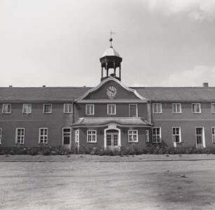 Schloss, Trossin