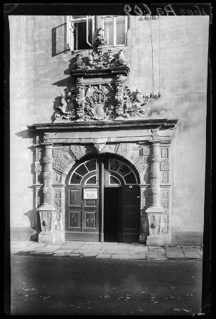 Wolfenbüttel, Zeughaus. Portal