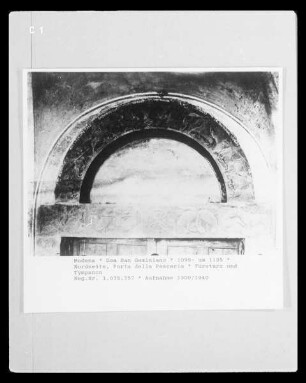 Porta della Pescheria — Architrav mit Szenen aus den Fabeln des Aesop