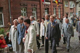 Kindervogelschießen: Umzug am Kirchberg: Stadtverordnete