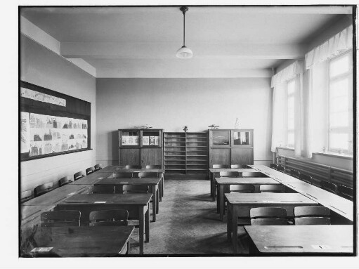 Schule Graudenzer Weg (Hamburg-Barmbek): Unterrichtsraum : SchumacherWV Nr. 311
