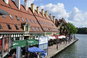 Touristisches Zentrum in Masuren : Die Stadt ist der touristische Mittelpunkt Masurens mit moderner Infrastruktur im Zentrum. Aufgenommen am 11. Juli 2009 in Mikolajki (Nikolaiken)