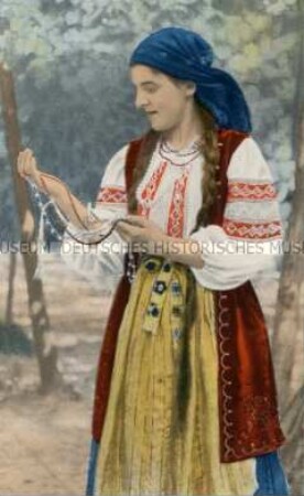 Junge Frau in ukrainischer Volkstracht