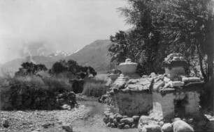 Indien. Kashmir. Ladakh. Kleiner Chörten in Nubra Tal, nahe dem Dörfchen Panamik