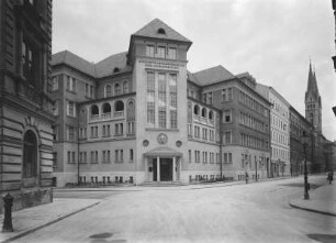 Kinderübernahmestelle & Julius-Tandler-Familienzentrum