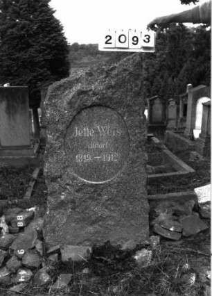 Grabstein 2093 (Index: 100097014) Maße HxBxT: 128x64x32 cm: Grabstein 2093