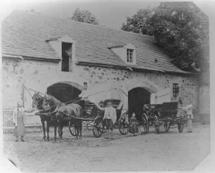 Kutschergespann : Kutschergespann (Kutschergespann in Wachwitz). Albuminpapier; 17 x 21 cm (um 1880; A. Kotzsch). Leipzig: Privatbesitz