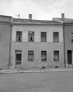Schöneck, Forststraße 12. Wohnhaus. Straßenfront