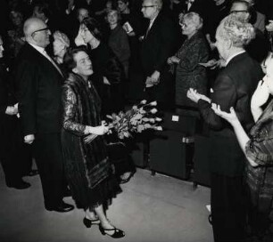 Senator Tiburtius und Mary Wigman im HintergrundTatjana Gsovsky
