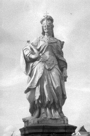 Bamberg: Bamberger Bistumpatronin Kunigunde, Statue auf der Regnitzbrücke