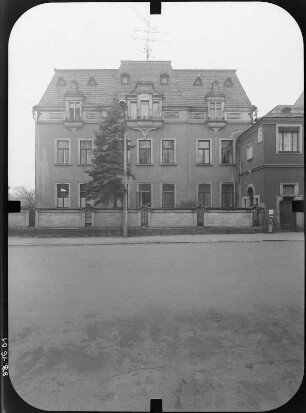 Großenhain, Mozartallee 123. Wohnhaus (Zschillesches Haus; 1881-1885). Straßenfront