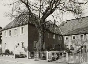 Wohnstallhaus : Wohnhaus und ehem. Wohnstallhaus (2. H. 19. Jh., E. 18. Jh.)
