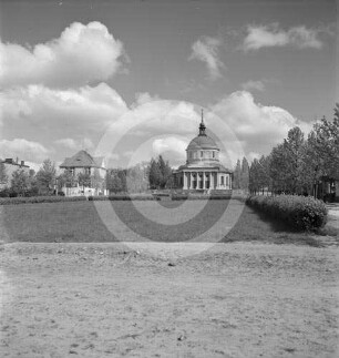 Park und Gebäude in Posen