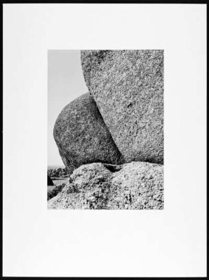 Bretagne. St. Guirec. Granitfelsblöcke