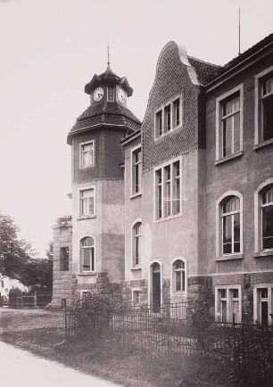Boxdorf. Schule