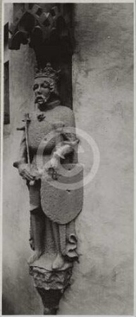 Eckfigur am Rathausturm Jauer