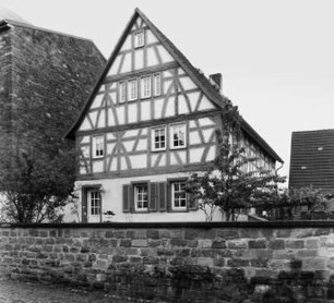Hattersheim, Propsteistraße 13