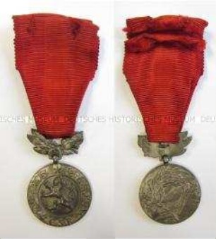 Medaille für Verdienste bei der Landesverteidigung am roten Band,Tschechoslowakei