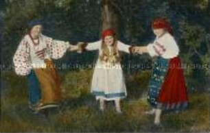 Junge Frauen in ukrainischer Volkstracht