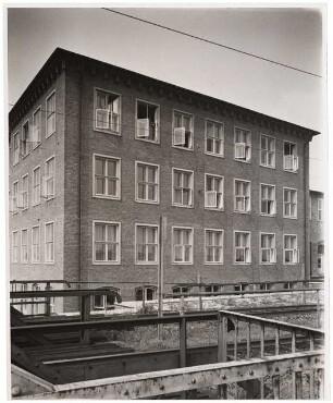 BBC (Brown, Boveri & Cie), Mannheim-Käfertal Neubau Torbau: Eckansicht Torbau